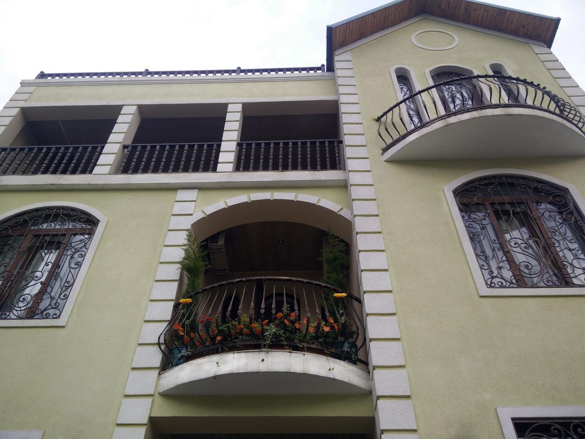 Hotel Mimino Tiflis Exterior foto